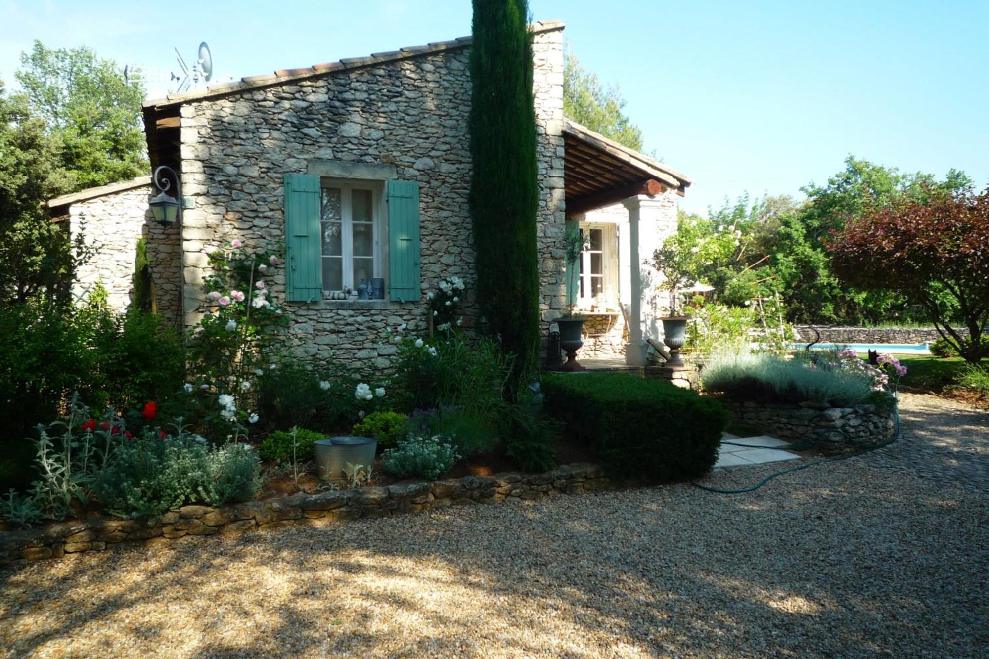 Beautiful Provencal Villa With Pool And Jacuzzi Лакост Екстериор снимка