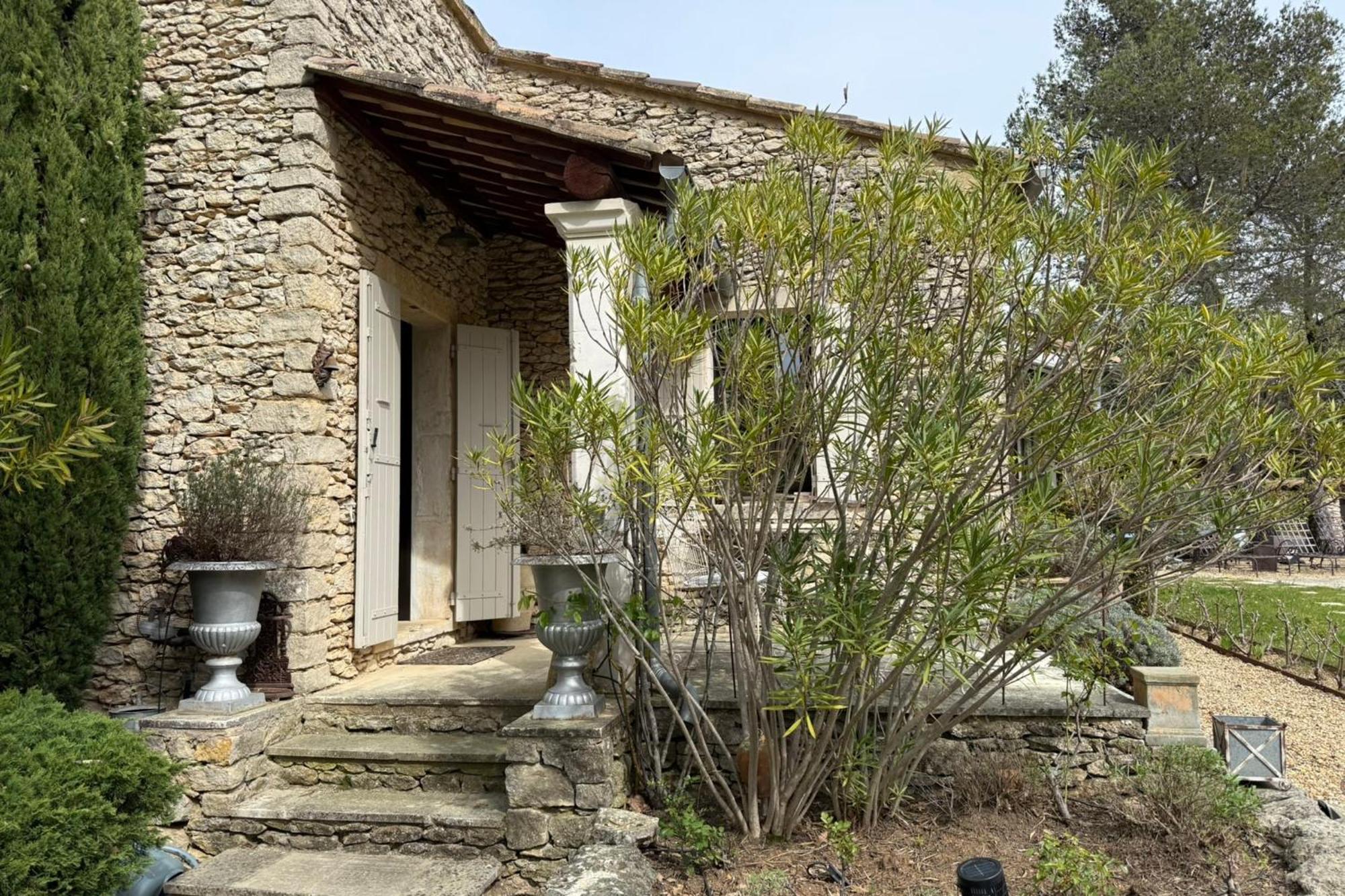 Beautiful Provencal Villa With Pool And Jacuzzi Лакост Екстериор снимка